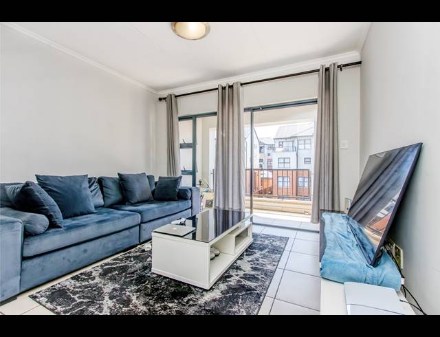 1 BEDROOM APARTMENT FOR SALE IN OLIVEDALE